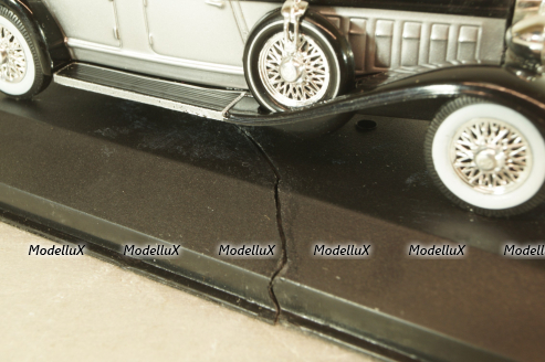 Chrysler Imperial Le Baron phaeton 1933, black/silver,  WB114, WhiteBox 1:43
