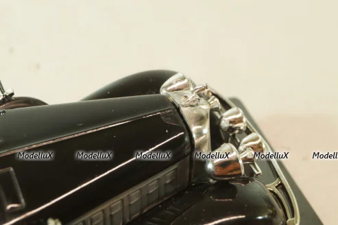 Chrysler Imperial Le Baron phaeton 1933, black/silver,  WB114, WhiteBox 1:43