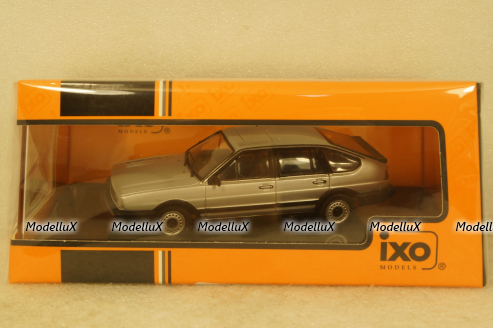 Volkswagen Passat B2 1985 silver, CLC425N, IXO 1:43