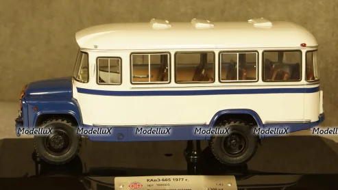 Volkswagen Passat B2 1985 silver, CLC425N, IXO 1:43