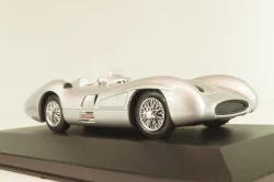 Mercedes-Benz W196 R Streamlined Racing Car 1955, silver, MBOMS070, Mercedes-Benz-Offizielle Modell-Sammlung #70, Altaya 1:43 