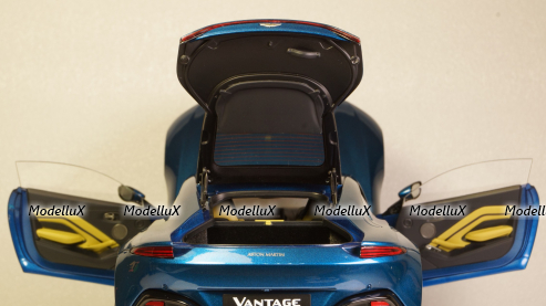 Aston Martin Vantage 2019, 70278, Auto Art 1:18
