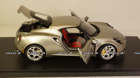 Alfa Romeo 4C 2013 greymetallic, 70187, Auto Art 1:18