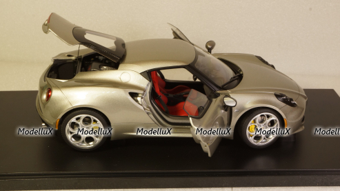 Alfa Romeo 4C 2013 greymetallic, 70187, Auto Art 1:18
