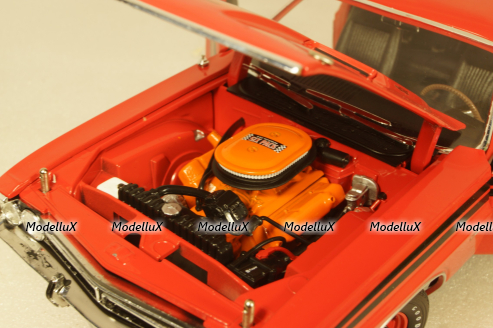 Dodge Challenger R/T Scat Pack 1970 red/black, Greenlight 1:18 Уценка!