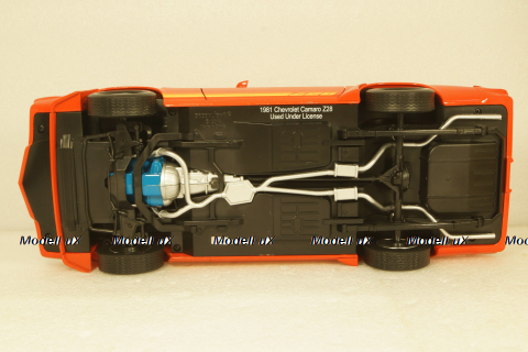 Chevrolet Camaro Z28 1981 light red/black, Greenlight 1:18