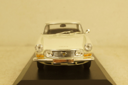 Peugeot 404 coupe, white, 940112920, Maxichamps 1:43