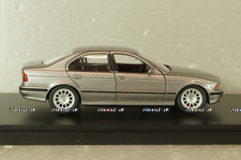 BMW 525i sedan (E39) 1995, grey, 80429419980,Schabak 1:43