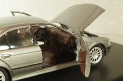 BMW 525i sedan (E39) 1995, grey, 80429419980,Schabak 1:43