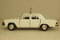 Газ-3102 Волга, С днем свадьбы, Агат 1:43