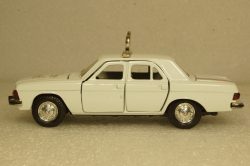Газ-3102 Волга, С днем свадьбы, Агат 1:43