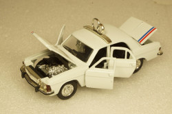 Газ-3102 Волга, С днем свадьбы, Агат 1:43