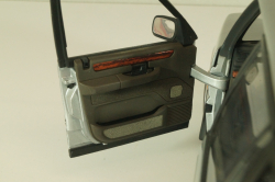 Range Rover 4.6 HSE (P38) 1994, silver, 087454, Auto Art 1:18 Уценка!