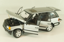 Range Rover 4.6 HSE (P38) 1994, silver, 087454, Auto Art 1:18 Уценка!