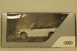 Audi A5 cabriolet, tofana white, 2017, 5011705332, ISсale 1:43