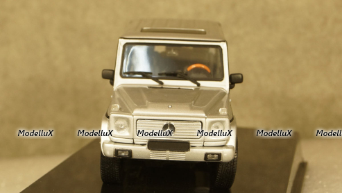 Mercedes V114 lang black 1969, MX41302-241, Matrix 1:43