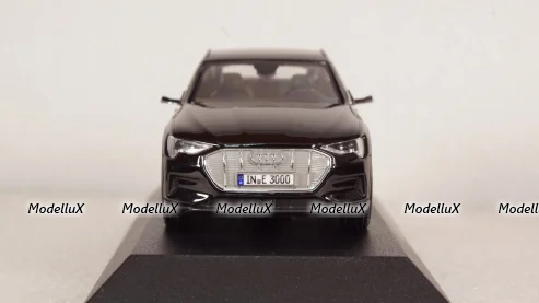 Audi E-tron Sportback black, IScale 1:43