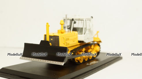 Трактор Т 150Д гусеничный с отвалом, SSM8015 1:43