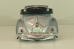 Volkswagen Beetle 1951 Custom, silver, Maisto 1:18