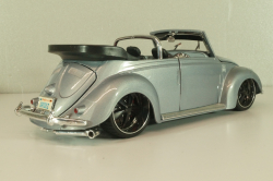 Volkswagen Beetle 1951 Custom, silver, Maisto 1:18