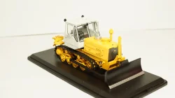 Трактор Т 150Д гусеничный с отвалом, SSM8015 1:43