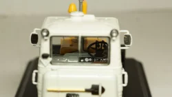 Трактор Т 150Д гусеничный с отвалом, SSM8015 1:43