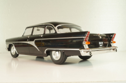 Газ-13 Чайка 1959 black, T9-1800250, Triple9 1:18