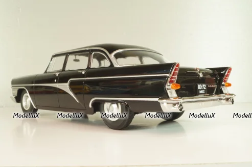 Газ-13 Чайка 1959 black, T9-1800250, Triple9 1:18