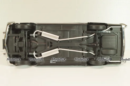 Газ-13 Чайка 1959 black, T9-1800250, Triple9 1:18