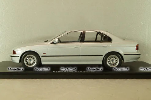 BMW 530d (E39) Sedan 1997, silver, 181051, KK-Scale 1:18 Уценка!