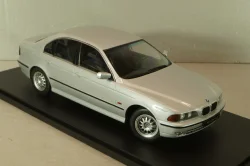 BMW 530d (E39) Sedan 1997, silver, 181051, KK-Scale 1:18 Уценка!