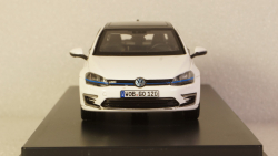 Volkswagen Golf 7 GTE, Spark 1:43