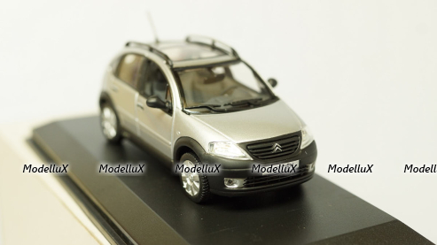 Volkswagen Golf 7 GTE, Spark 1:43
