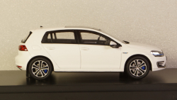 Volkswagen Golf 7 GTE, Spark 1:43