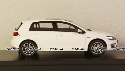 Volkswagen Golf 7 GTE, Spark 1:43