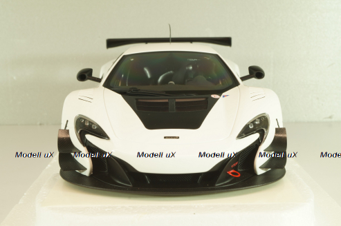 McLaren 650S GT3 2017 white/black, 81640, AutoArt 1:18