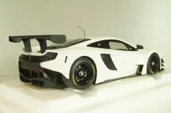 McLaren 650S GT3 2017 white/black, 81640, AutoArt 1:18