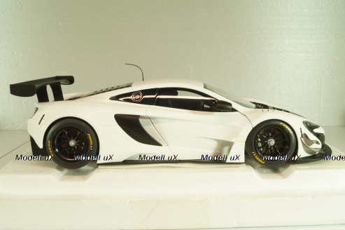 McLaren 650S GT3 2017 white/black, 81640, AutoArt 1:18