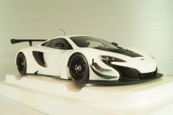 McLaren 650S GT3 2017 white/black, 81640, AutoArt 1:18