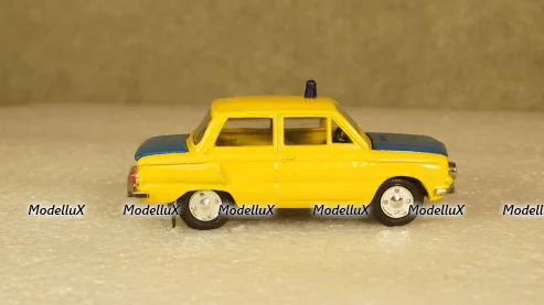MAN F2000 19.463 Roadstar, TR138.22, IXO 1:43