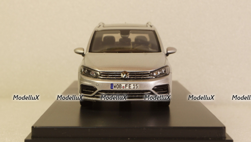 Volkswagen Touran R-Line, Spark 1:43