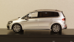 Volkswagen Touran R-Line, Spark 1:43