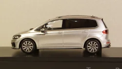 Volkswagen Touran R-Line, Spark 1:43