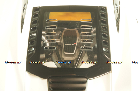 McLaren 650S GT3 2017 white/black, 81640, AutoArt 1:18