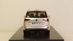 Volkswagen Touran R-Line, Spark 1:43