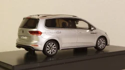 Volkswagen Touran R-Line, Spark 1:43