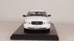 Ford Crown Victoria Police Interceptor from the Series McGyver 2003, 86520, Greenlight 1:43