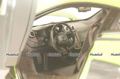 McLaren 570S Coupe 2016 lightgreen, 76042, AutoArt 1:18
