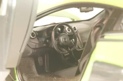 McLaren 570S Coupe 2016 lightgreen, 76042, AutoArt 1:18