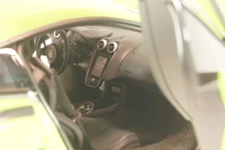 McLaren 570S Coupe 2016 lightgreen, 76042, AutoArt 1:18
